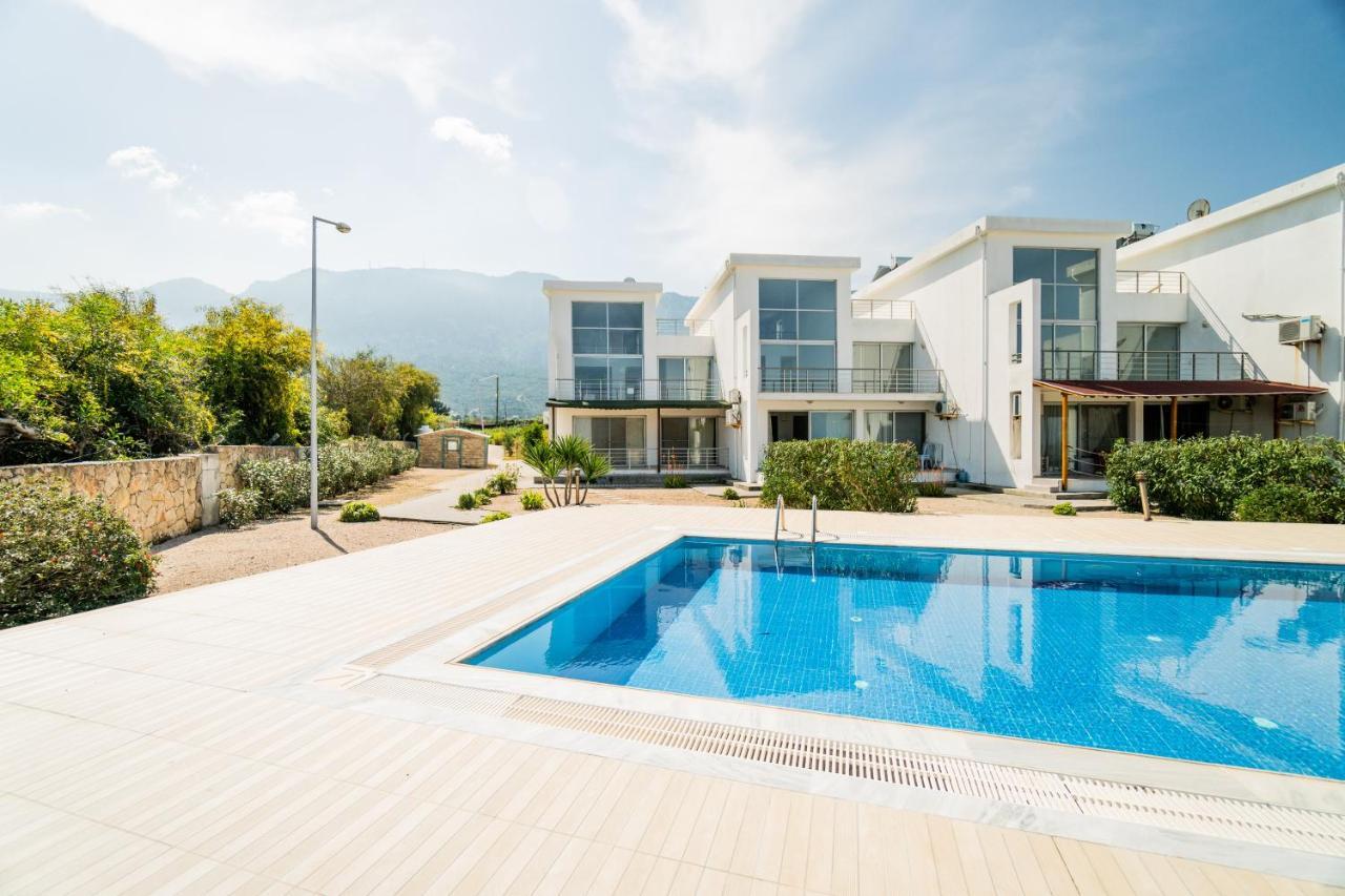 Spacious Three-Bedroom Apartment With Sea View A4 Lapithos  Exterior photo